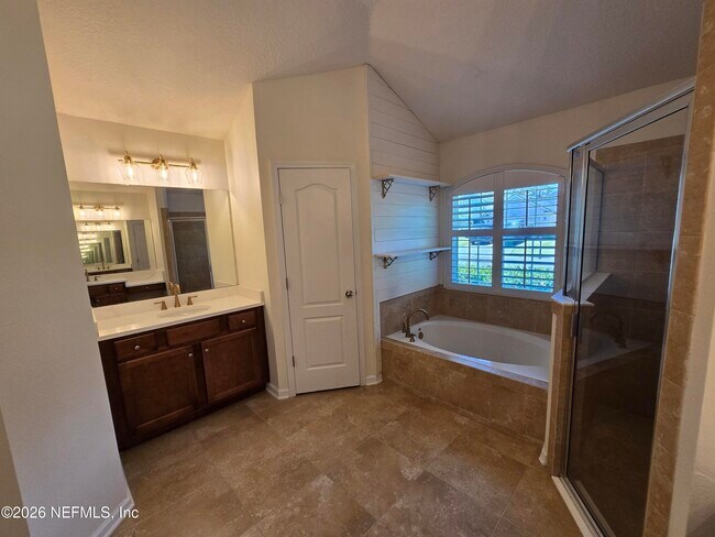 Building Photo - 3022 Plantation Ridge Dr