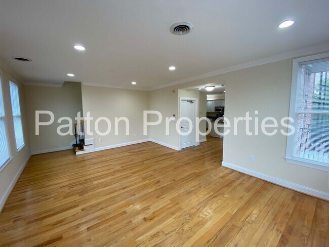 Building Photo - 1308 Pulaski St