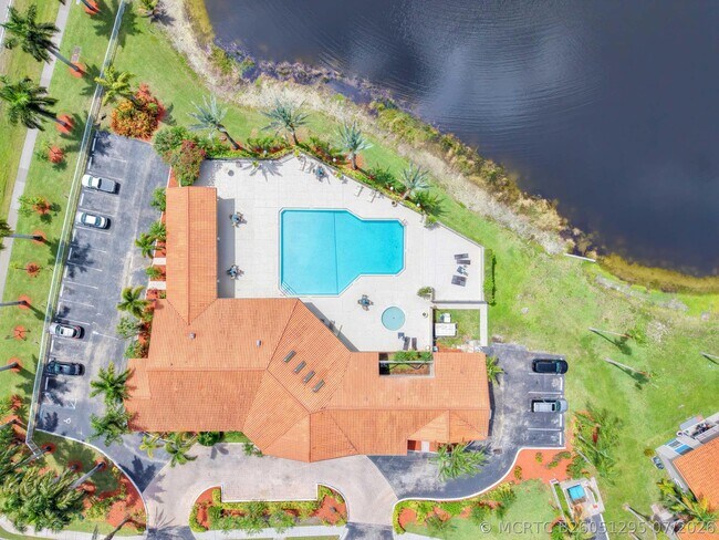 Building Photo - 1601 Balfour Point Dr