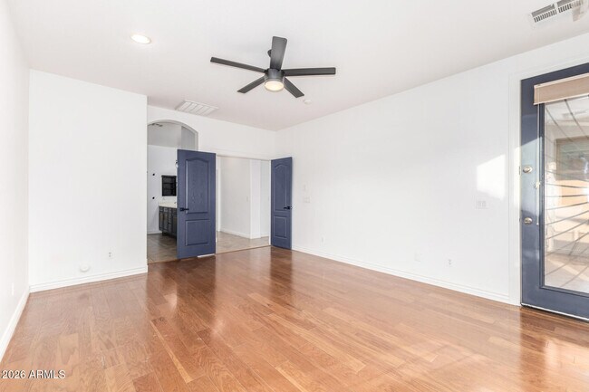 Building Photo - 2833 E Cobalt St