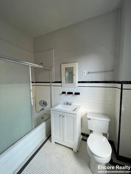 Building Photo - 11 Park St