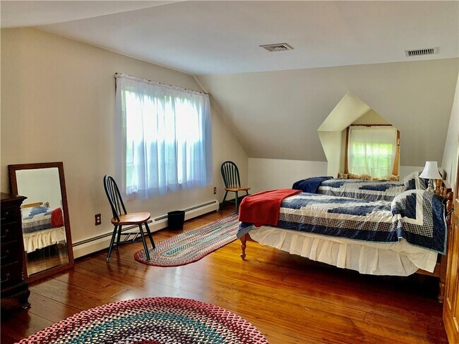 Building Photo - 6 Butts Rock Rd