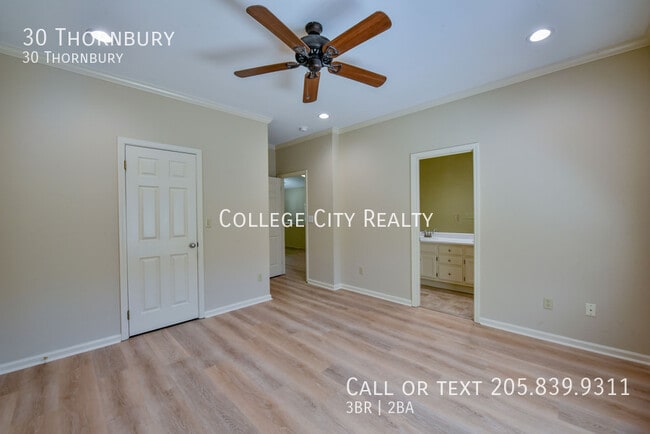 Building Photo - 30 Thornbury-