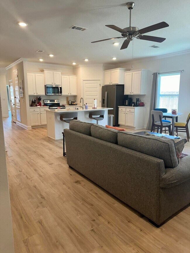 Building Photo - 207 Sea Eagle Ln