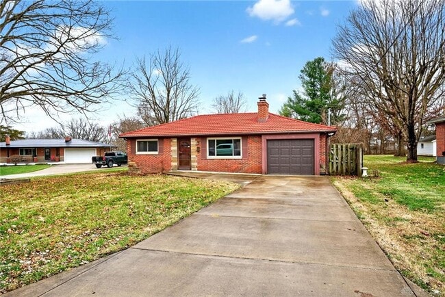 Building Photo - 275 Parker Dr