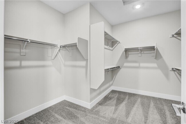 Building Photo - 6360 Pipers Brk Ln