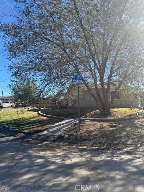 Building Photo - 55215 Airlane Dr