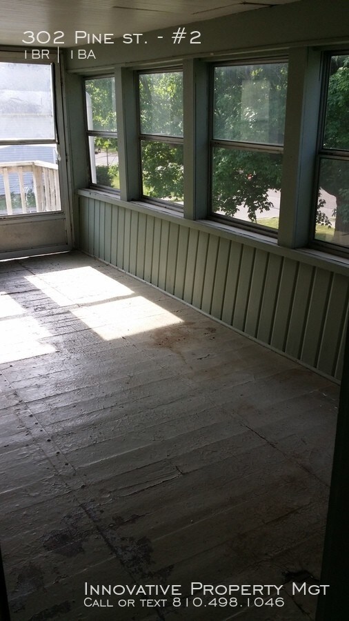 Building Photo - 302 Pine St