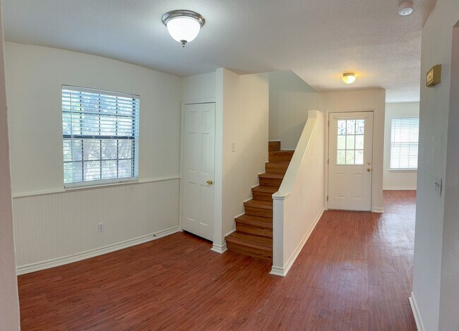 Building Photo - 6403 Lohman Ford Rd