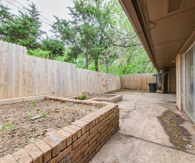 Building Photo - 2029 NW 32nd Terrace