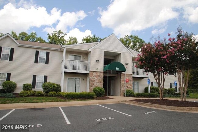 Building Photo - Upscale 2 BDRM, 2 BATH Condo in N. Stafford