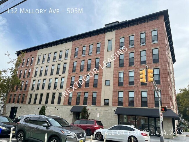 Building Photo - 132 Mallory Ave