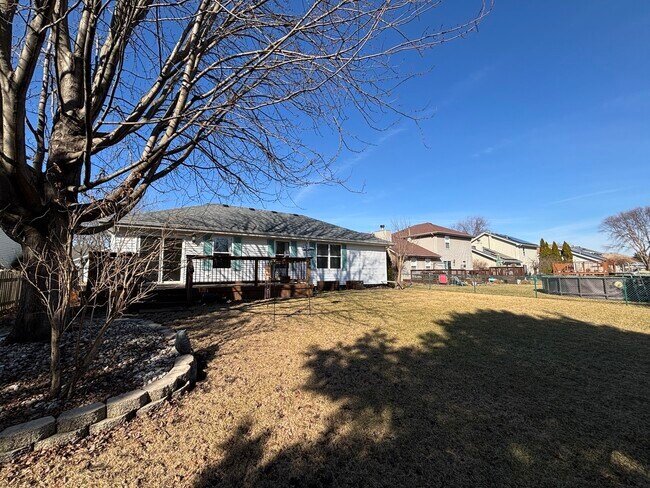 Building Photo - 1416 Finch Dr