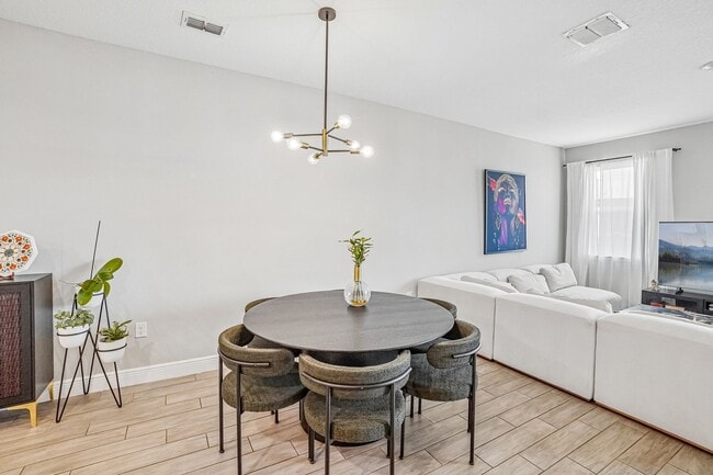 Building Photo - Heritage Oaks gated community 3/2.5/2 Townhome