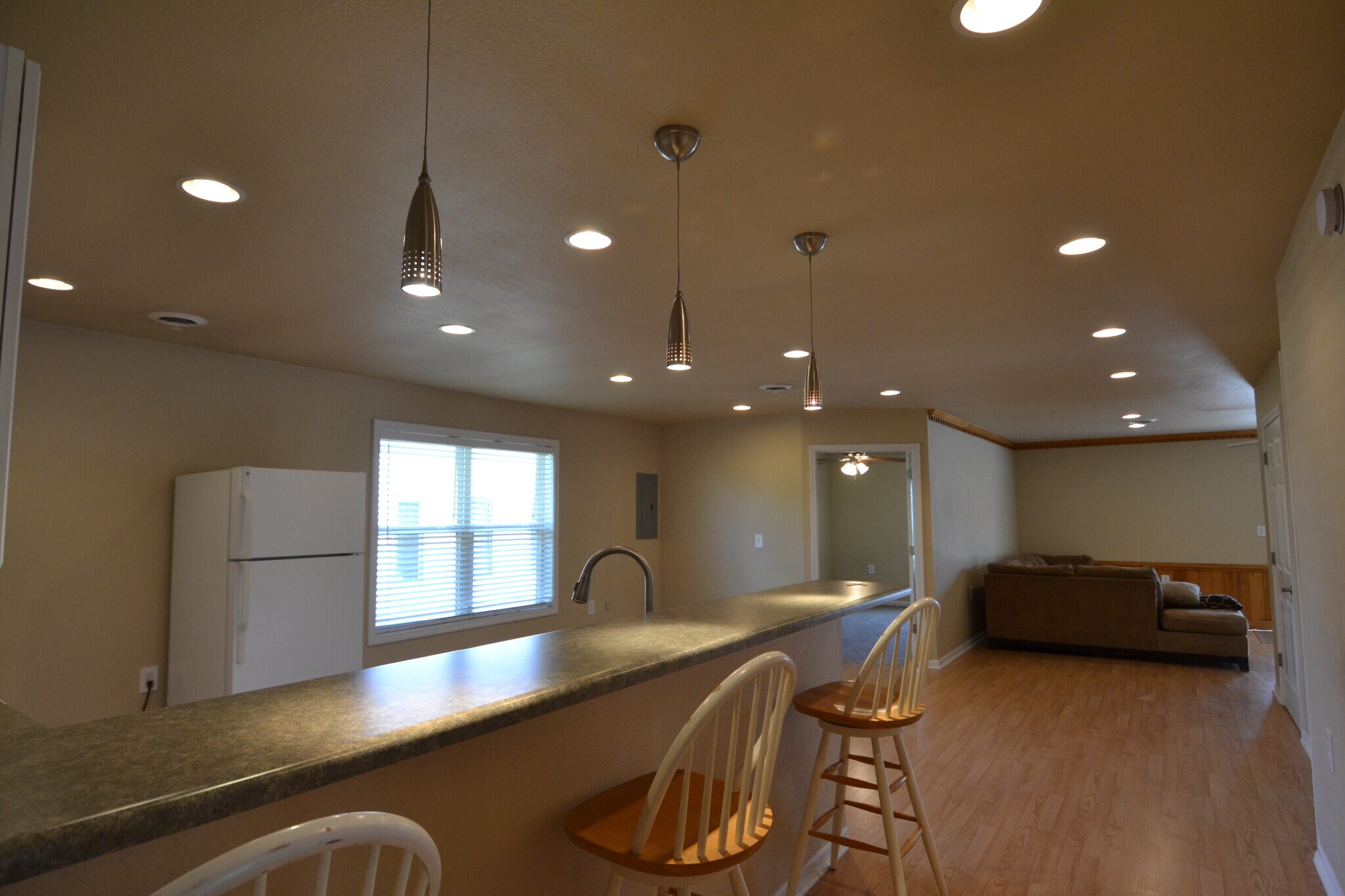 Building Photo - 1203 S Osteopathy Ave