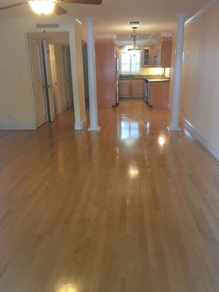 Building Photo - 372 Georgetown Dr