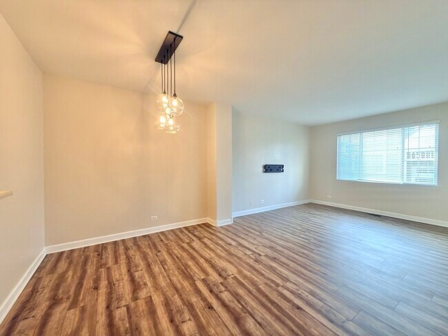 Building Photo - 2263 Daybreak Dr