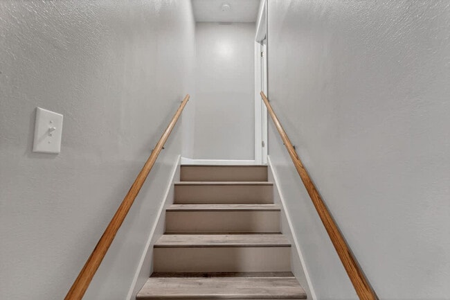 Building Photo - 1142 Amanda