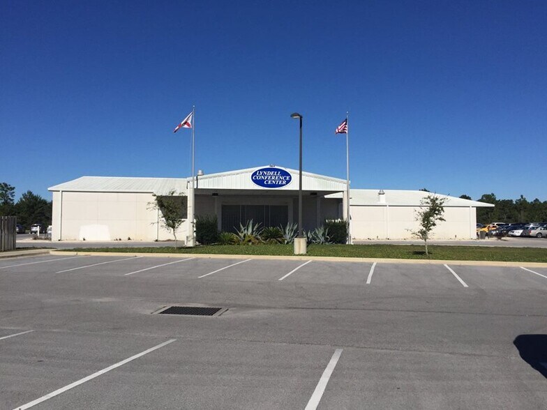 Senior Center (approc 1 miles) - 606 Lantana St