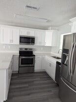 Building Photo - 10804 N 53rd St