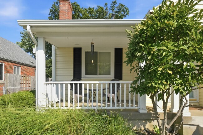 Building Photo - 908 Shroyer Rd