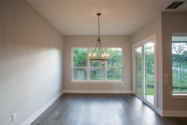 Building Photo - 3022 Sunridge Dr