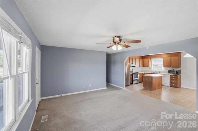 Building Photo - 1607 McFarland Dr
