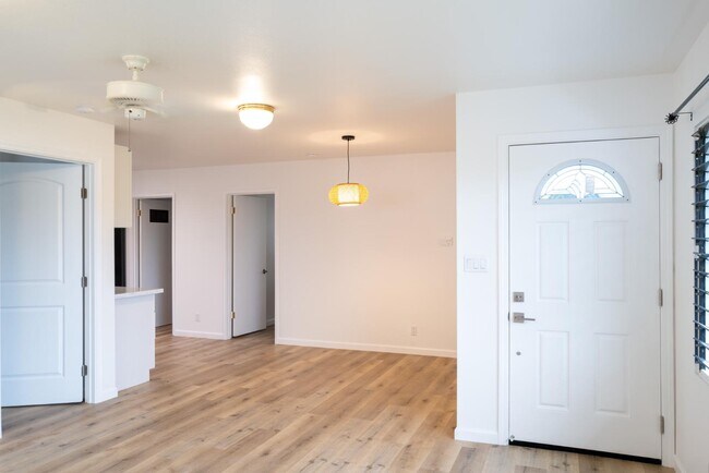 Building Photo - 1508 Farrington St