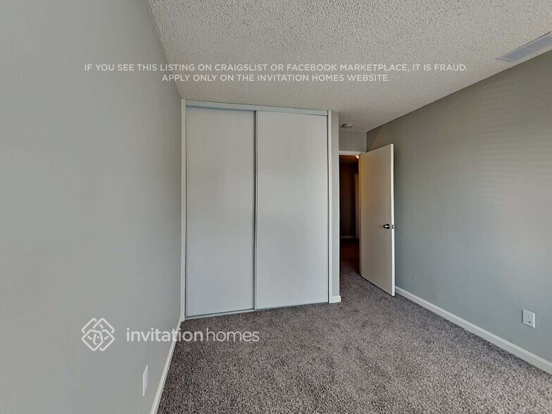 Building Photo - 520 Trumpeter Dr