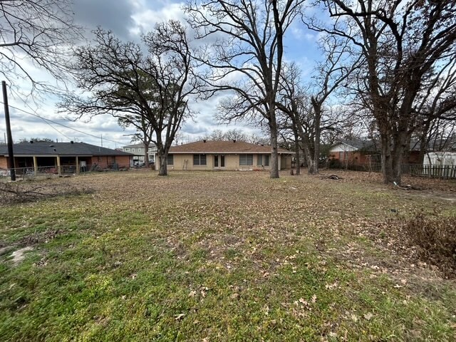 Building Photo - 315 Tee Dr