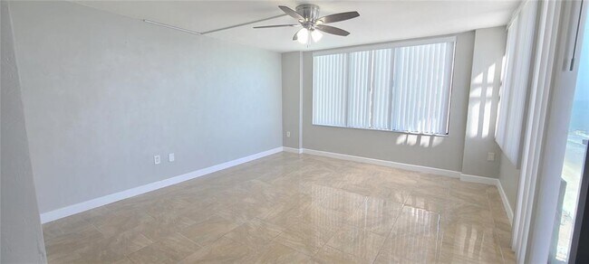 Building Photo - 3051 S Atlantic Ave