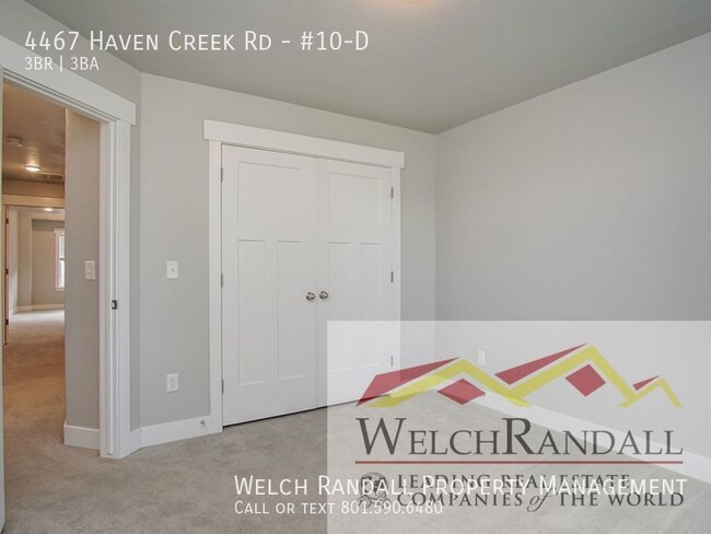 Building Photo - Spacious Townhome in West Haven