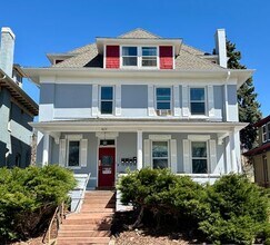 Building Photo - Charming Top Floor Unit with Off-Street Parking