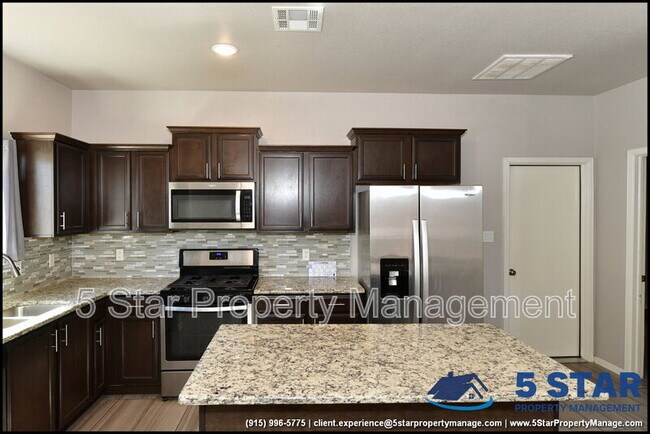 Building Photo - 4825 Mark Avizo