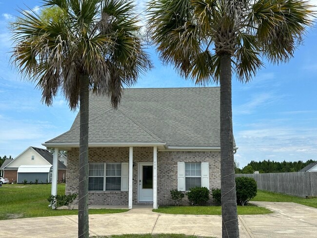 Primary Photo - 496 Tropical Way