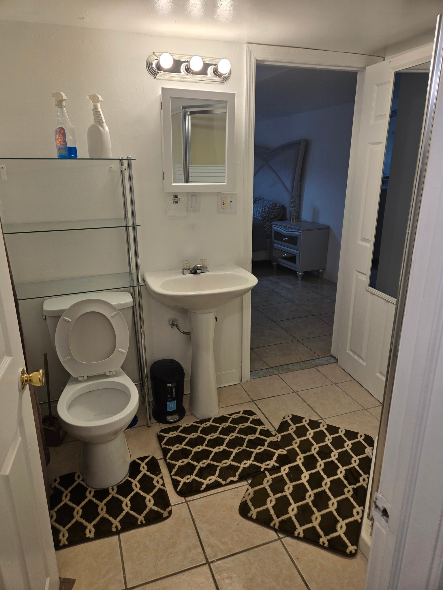 Bathroom - 26 Cambridge St