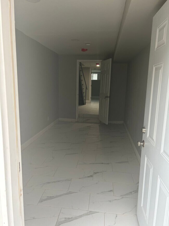 Building Photo - Beautiful  3Br 2Bat house for rent