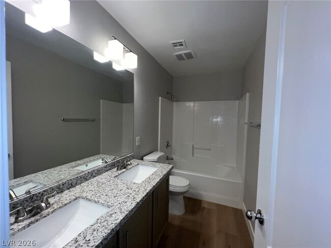 Building Photo - 10780 Valencia Hills St