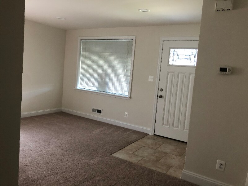 Building Photo - 1913 Searles Rd