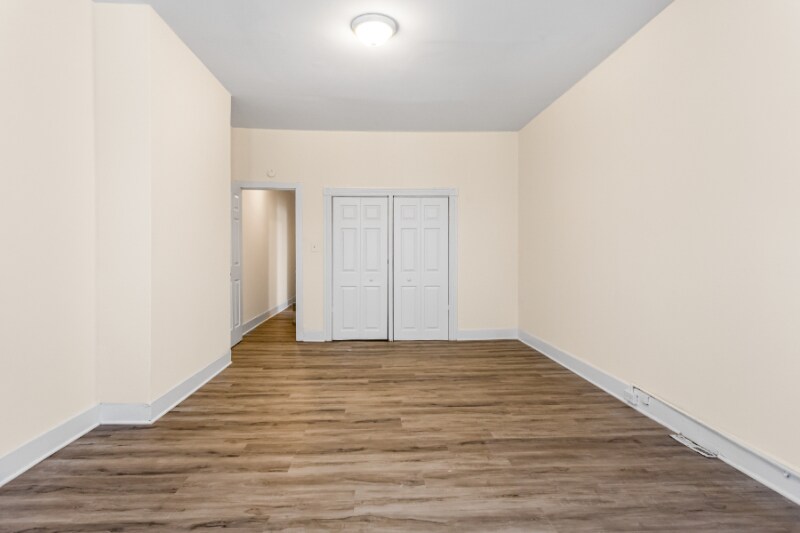 Building Photo - 2945 Walbrook Ave