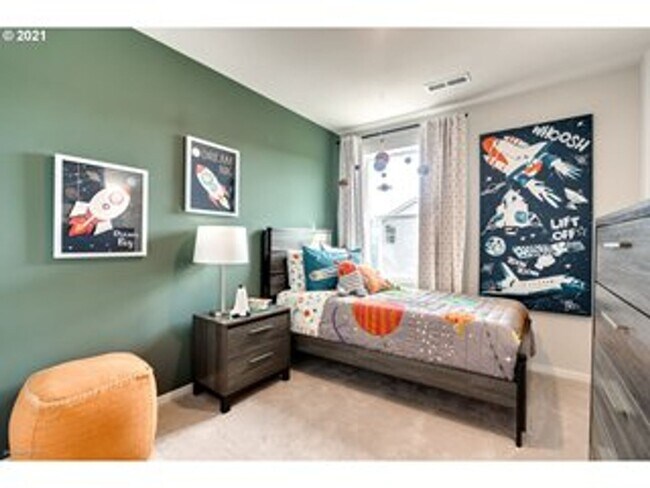 Building Photo - ** $500 off first months rent!! **  3 Bed ...