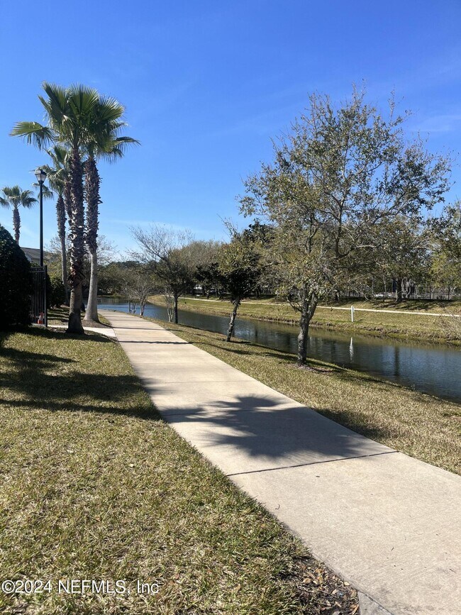 Building Photo - 8227 Lobster Bay Ct