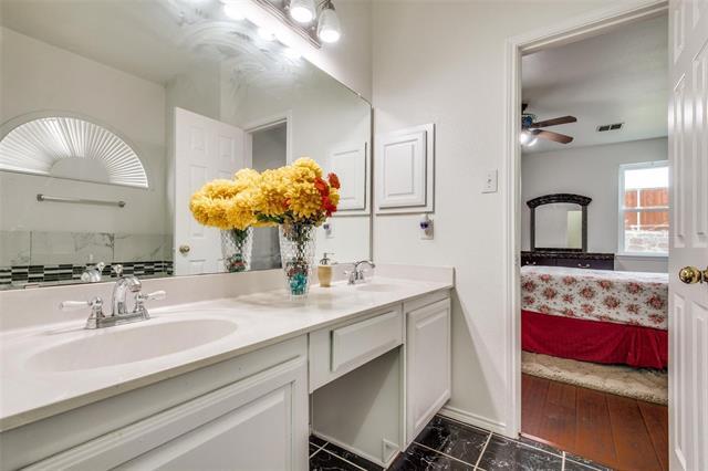 Building Photo - 9720 Kingsmill Dr