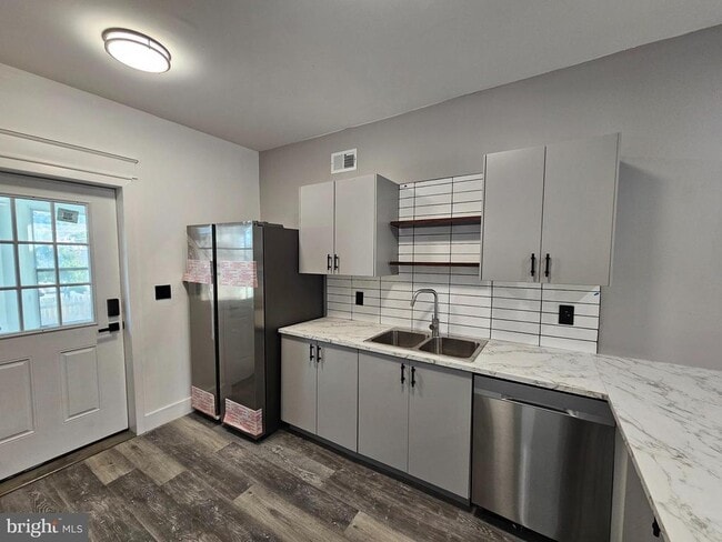 Building Photo - 844 West Chester Pike