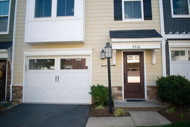 Building Photo - 2310 Avinity Ct
