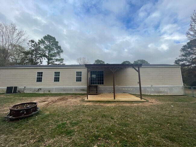 Building Photo - Beautiful 3 Bedroom home in Stonewall