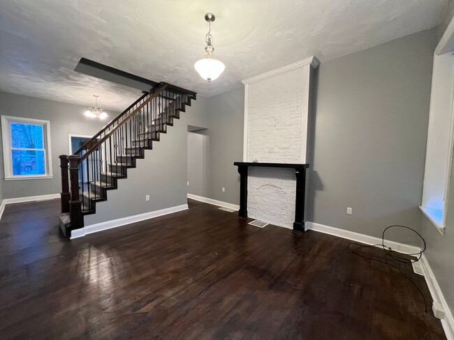 Building Photo - A Gorgeous, Completely Remodeled, Historic...