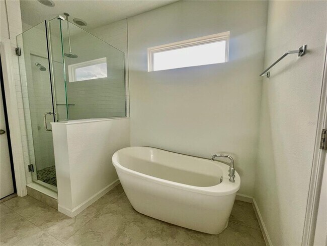 Building Photo - 5374 Lake Virginia St