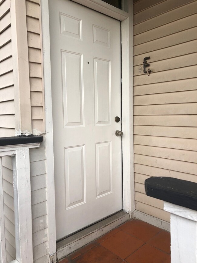 Building Photo - 543 W 27th St