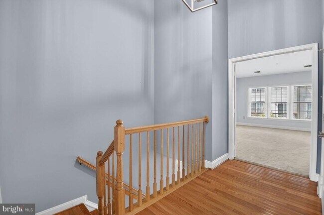 Building Photo - 1169 Regal Oak Dr